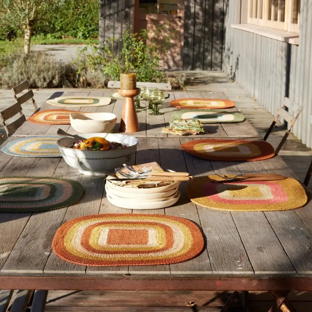 Set de table en raphia – Rayures bohèmes colorées 🌿 Solna